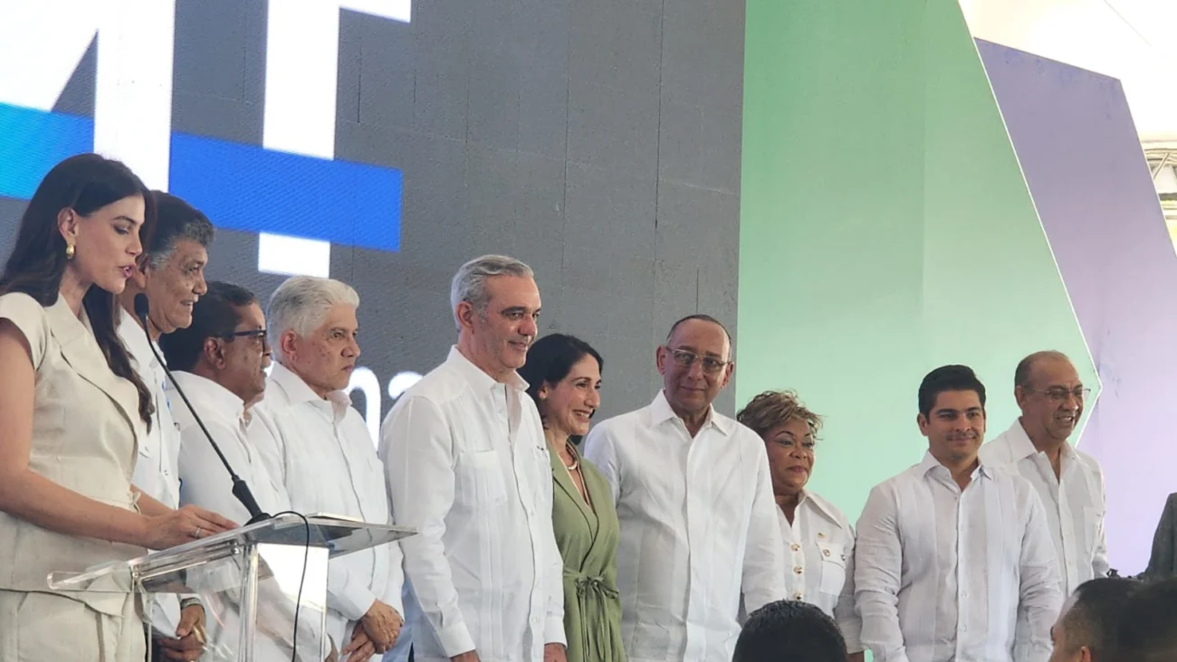 Abinader inaugura la Línea 2C del Metro hacia Los Alcarrizos: cinco estaciones, 14 comunidades conectadas y un ahorro de hasta dos horas diarias Abinader inaugura la Línea 2C del Metro hacia Los Alcarrizos: cinco estaciones, 14 comunidades conectadas y un ahorro de hasta dos horas diarias