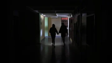 Más de la mitad de Cuba pasa un domingo a oscuras; EE. UU. captura un petrolero en el Índico Más de la mitad de Cuba pasa un domingo a oscuras; EE. UU. captura un petrolero en el Índico