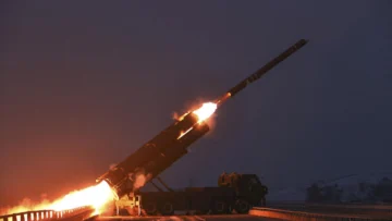 Corea del Norte lanza 10 misiles balísticos no identificados, según Seúl