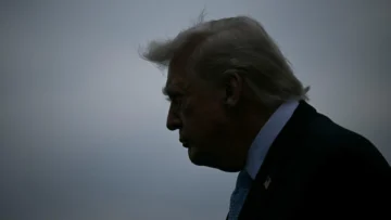 Trump anuncia pausa en ataques contra plantas energéticas de Irán; agencias semioficiales de Teherán niegan diálogos con EE. UU.