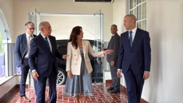 Embajadora de EEUU visita a Danilo Embajadora de EEUU visita a Danilo