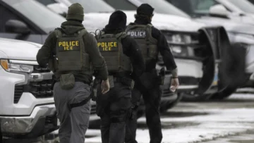 “Que se haga justicia”: Muertes de inmigrantes bajo custodia de ICE interpelan