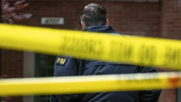 Tres muertos y 18 heridos deja un tiroteo en un bar de Texas; el FBI investiga como posible acto terrorista Tres muertos y 18 heridos deja un tiroteo en un bar de Texas; el FBI investiga como posible acto terrorista