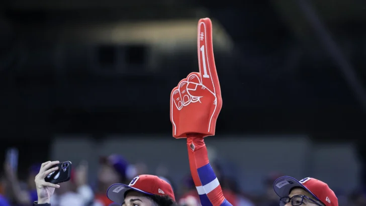 Clásico Mundial: República Dominicana gana 7-5 a Venezuela y clasifica invicta a cuartos de final Clásico Mundial: República Dominicana gana 7-5 a Venezuela y clasifica invicta a cuartos de final