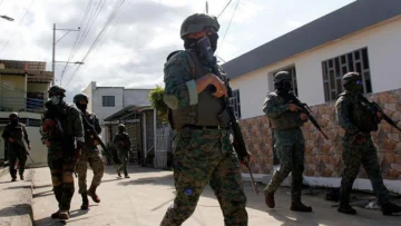 EE.UU. y Ecuador lanzan operaciones militares conjuntas contra 'organizaciones terroristas' en ese país sudamericano EE.UU. y Ecuador lanzan operaciones militares conjuntas contra 'organizaciones terroristas' en ese país sudamericano
