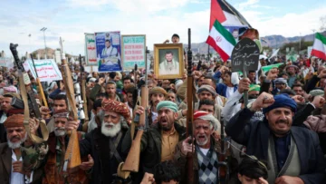 Los hutíes de Yemen se suman a la guerra con un primer ataque contra Israel