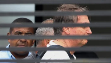 Brasil: el expresidente Bolsonaro sale de cuidados intensivos y pasa a prisión domiciliaria
