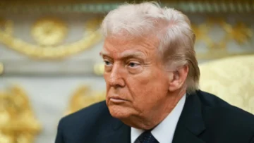 Trump exige rendición incondicional de Irán y subraya que no habrá un acuerdo