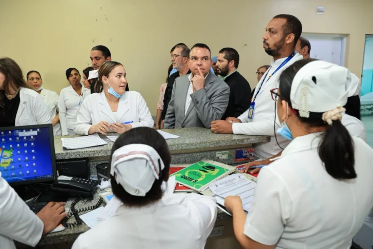 Director SNS interviene Hospital Toribio Bencosme en Moca tras visita sorpresa