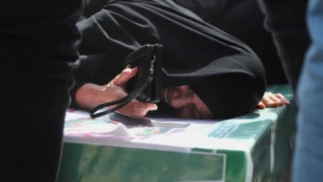 Las imágenes del funeral por las 165 víctimas de la escuela de niñas bombardeada durante los ataques a Irán Las imágenes del funeral por las 165 víctimas de la escuela de niñas bombardeada durante los ataques a Irán