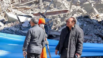 Trump le advierte a Irán que es 'demasiado tarde' para negociar, mientras se intensifican los ataques contra Teherán Trump le advierte a Irán que es 'demasiado tarde' para negociar, mientras se intensifican los ataques contra Teherán