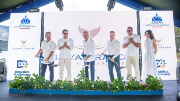 Gobierno y empresarios anuncian aeropuerto privado en Playa Grande
