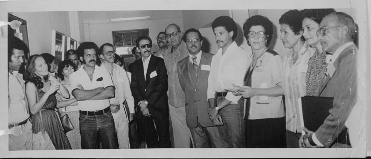 Del Pluralismo a la Estratopoesía, no linealidad, lectura múltiple y ética del sentido en la poesía. (I)  