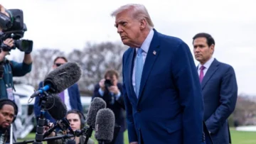 Trump dice que está en conversaciones con Irán para poner fin a la guerra y pospone ataques a centrales eléctricas