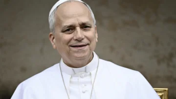 El papa León XVI visita Mónaco para su primer viaje en Europa Occidental