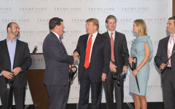 AFP__20100410__GYI0060114449__v1__MidRes__TrumpSohoNewYorkRibbonCuttingCeremony-728x453