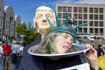 Casa Blanca desestima protestas 'No Kings' contra Trump que movilizan a millones en todo EEUU