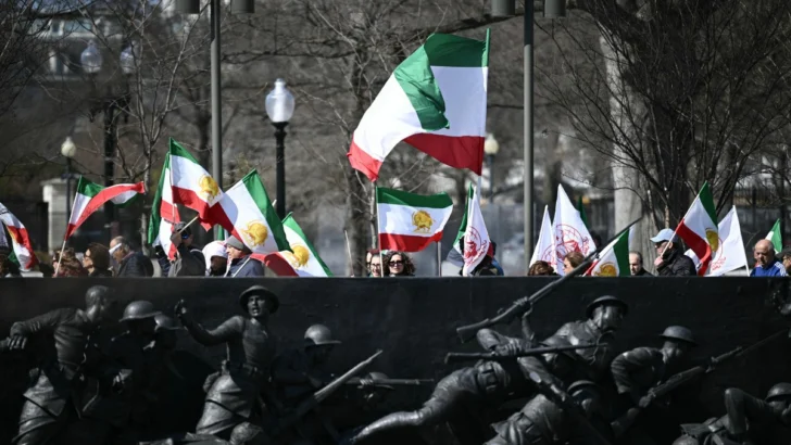 Guerra: Nadie afloja y más bien se prometen más bombazos