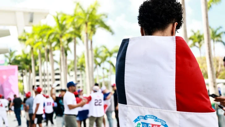Clásico Mundial: Venezuela acorta distancias y sigue abajo, pero ahora 4-3 ante República Dominicana Clásico Mundial: Venezuela acorta distancias y sigue abajo, pero ahora 4-3 ante República Dominicana