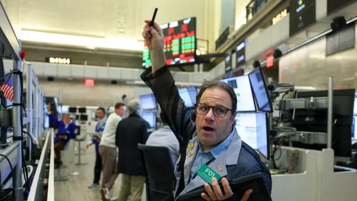Wall Street cierra en verde tras rechazo de Irán a plan de EEUU para poner fin a la guerra