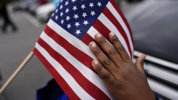 ¿Se acabará la ciudadanía por nacimiento en EE. UU. como quiere Trump?: la decisión llega al Supremo ¿Se acabará la ciudadanía por nacimiento en EE. UU. como quiere Trump?: la decisión llega al Supremo