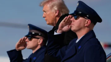 Contradicciones, renuncias y silencios: la guerra en Irán resquebraja el campo de Trump