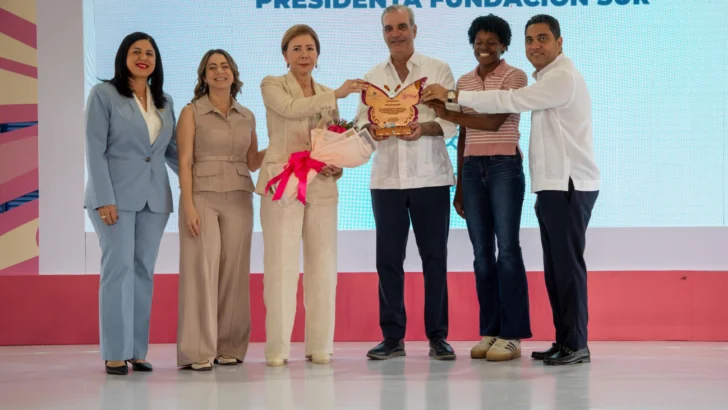 Presidente Abinader inaugura complejo deportivo en Ciudad Juan Bosch y Juegos de la Mujer 2026 tras una pausa de 10 años