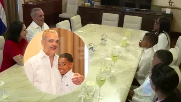 Abinader recibe al estudiante Hensel Aquino García, apodado “Pico de Oro”, por su elocuencia al expresarse