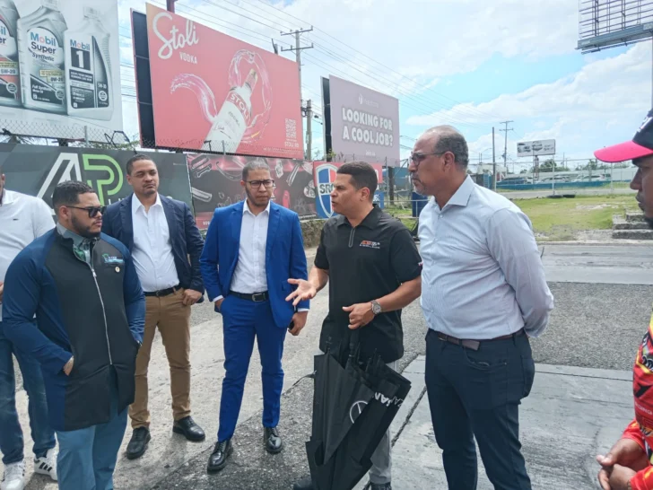 Organizaciones acuerdan sacar carreras clandestinas de motocicletas de las calles; autoridades no asistieron al encuentro Organizaciones acuerdan sacar carreras clandestinas de motocicletas de las calles; autoridades no asistieron al encuentro