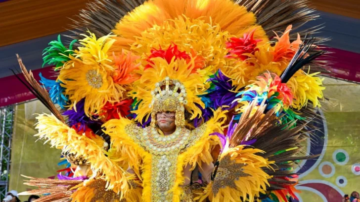 Ulises Rodríguez destaca el Carnaval de Santiago como símbolo de identidad nacional