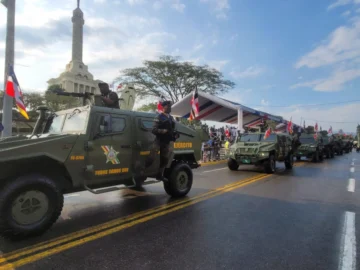 Desfile del 30 de marzo en Santiago mantiene tradición y expectativas pese a falta de novedades