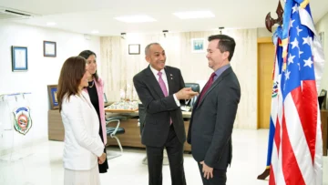 El nuevo director de la DEA en Santo Domingo es presentado a la DNCD