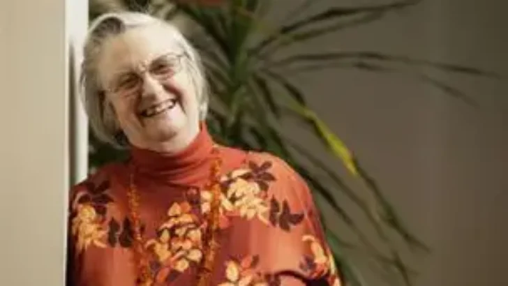 Elinor Ostrom: la economista que rompió paradigmas y se convirtió en la primera mujer en ganar el Premio Nobel de Economía
