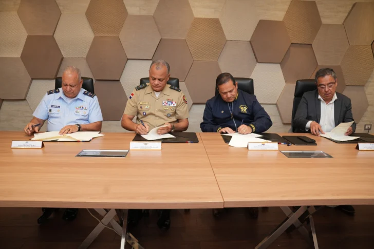 Estudiantes de las Escuelas Vocacionales de las FF.AA. inician capacitación internacional en turismo digital e inteligencia artificial