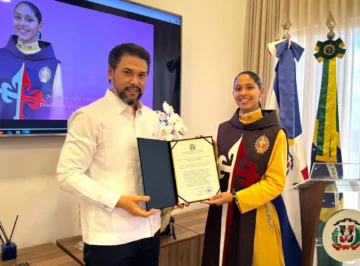 Embajada de la República Dominicana en Brasil reconoce a la dominicana Yolaynet Encarnación en el marco del Día Internacional de la Mujer