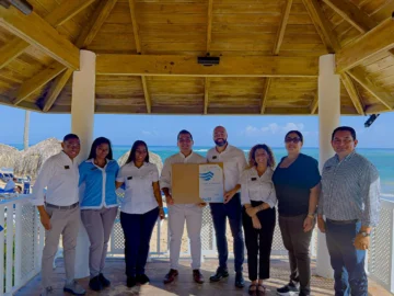 Grand Sirenis Punta Cana renueva certificación Bandera Azul