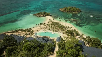 Cayo Levantado Resort recibe premio de Forbes Travel Guide