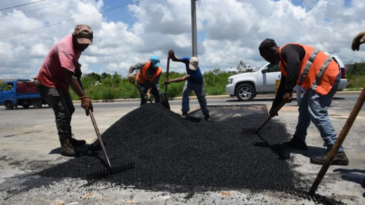 CAASD anuncia  5,000 metros cuadrados asfaltados en el Gran Santo Domingo en el 2026