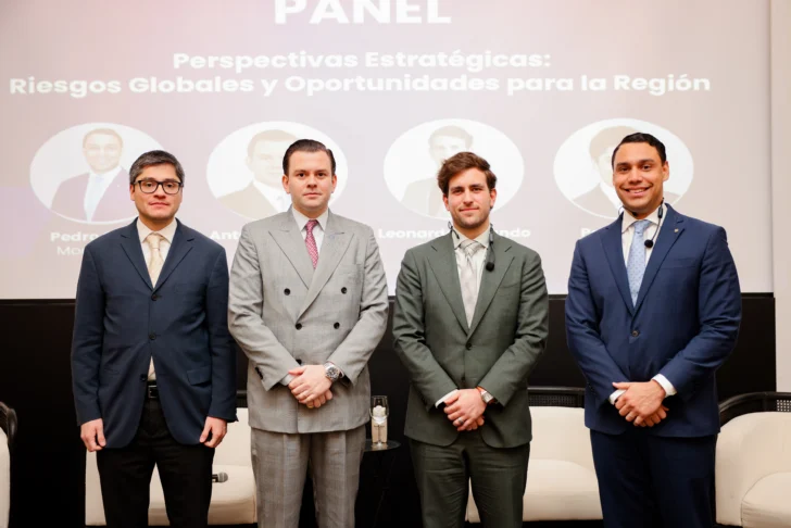 Inversiones Santa Cruz reúne economistas internacionales para analizar riesgos globales y oportunidades para RD