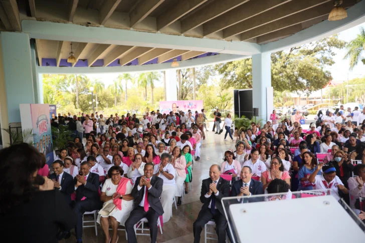 Silverio por fortalecer liderazgo femenino en la UASD