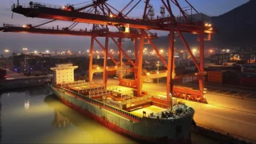 China vincula estrictas normas comerciales con guerra en Irán y disputa portuaria en Panamá