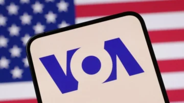 Estados Unidos: Un juez ordena reanudar las emisiones de Voice of America y reincorporar a unos 1.000 trabajadores