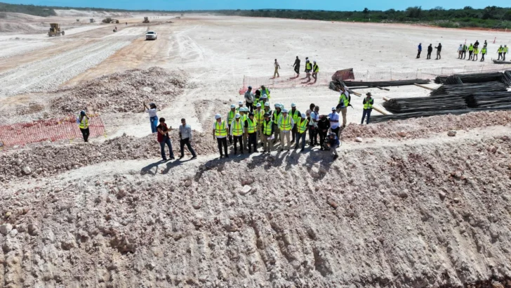 Así luce la construcción del Aeropuerto de Cabo Rojo en Oviedo desde afuera