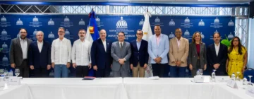 Gobierno dice que lanza ofensiva de auditorías contra el comercio ilícito con el Ceccom como brazo ejecutor Gobierno dice que lanza ofensiva de auditorías contra el comercio ilícito con el Ceccom como brazo ejecutor