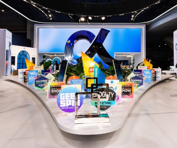 HONOR recibe reconocimiento global por la innovación del Robot Phone