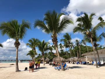 Ir a la playa lidera las actividades recreativas de los habitantes del Gran Santo Domingo