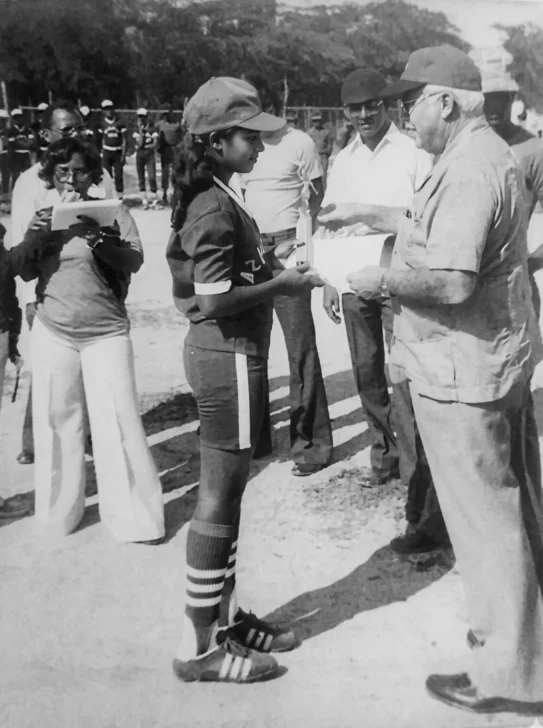 onde una vez Hank Aaron admiró el talento local, ahora el silencio y el abandono ocupan las gradas