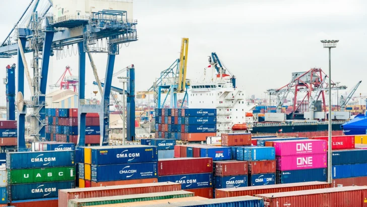 Asociación de Navieros señala estabilidad en la conectividad marítima y ajustes moderados en costos de transporte