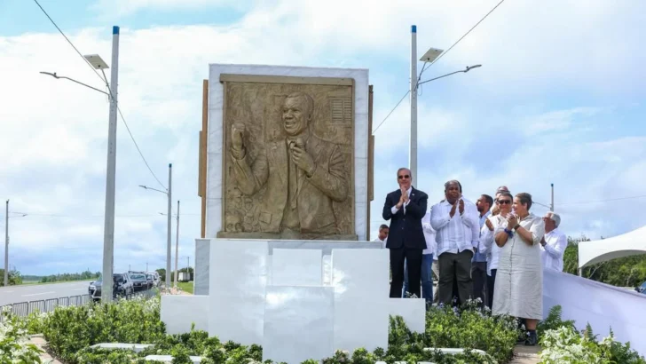 Renombran la avenida Ecológica como José Francisco Peña Gómez en Santo Domingo Este Renombran la avenida Ecológica como José Francisco Peña Gómez en Santo Domingo Este