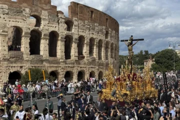 León XIV decidió recuperar la Misa de la Cena del Señor en la Basílica de San Juan de Letrán, la Catedral de Roma, una tradición histórica que había sido modificada por su predecesor. León XIV decidió recuperar la Misa de la Cena del Señor en la Basílica de San Juan de Letrán, la Catedral de Roma, una tradición histórica que había sido modificada por su predecesor.